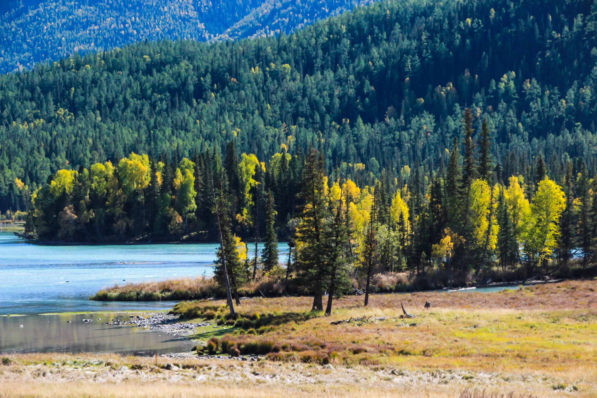 新疆,诗意浪漫的璀璨明珠